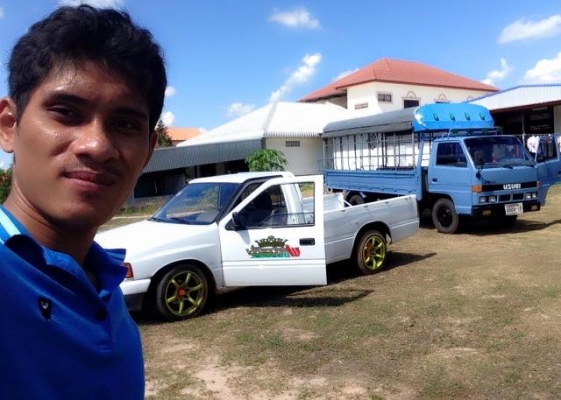 ฮขาย NKR110. ห้างแท้ เกียร์สั้นปี38 เครื่องดี คัสชีสวยตลอดเส้น. หัวเดิมบาง. อาบน้ำมาแล้วสวยๆ ยาง750-16 ยาว4.30 เอกสารพร้อมโอน ภาสี. 58 ราคา290000 ต่อรอง สนใจ0930693225