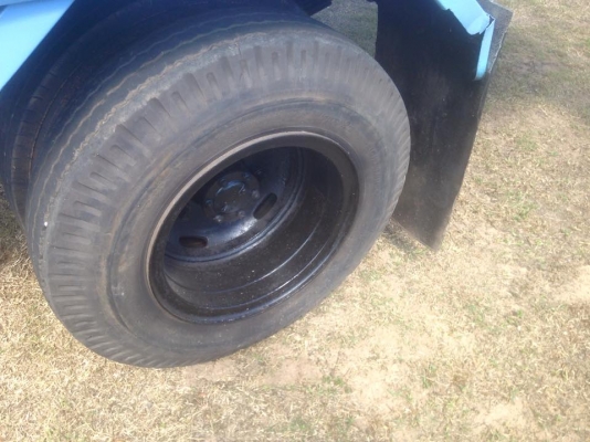 ฮขาย NKR110. ห้างแท้ เกียร์สั้นปี38 เครื่องดี คัสชีสวยตลอดเส้น. หัวเดิมบาง. อาบน้ำมาแล้วสวยๆ ยาง750-16 ยาว4.30 เอกสารพร้อมโอน ภาสี. 58 ราคา290000 ต่อรอง สนใจ0930693225