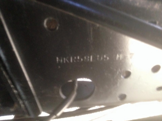 ฮขาย NKR110. ห้างแท้ เกียร์สั้นปี38 เครื่องดี คัสชีสวยตลอดเส้น. หัวเดิมบาง. อาบน้ำมาแล้วสวยๆ ยาง750-16 ยาว4.30 เอกสารพร้อมโอน ภาสี. 58 ราคา290000 ต่อรอง สนใจ0930693225