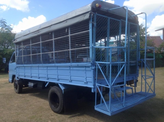 ฮขาย NKR110. ห้างแท้ เกียร์สั้นปี38 เครื่องดี คัสชีสวยตลอดเส้น. หัวเดิมบาง. อาบน้ำมาแล้วสวยๆ ยาง750-16 ยาว4.30 เอกสารพร้อมโอน ภาสี. 58 ราคา290000 ต่อรอง สนใจ0930693225