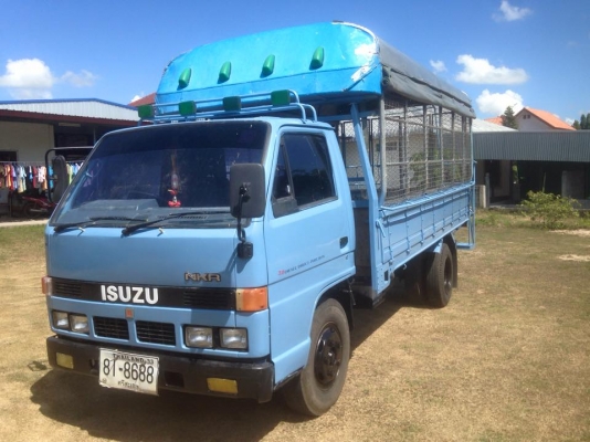 ฮขาย NKR110. ห้างแท้ เกียร์สั้นปี38 เครื่องดี คัสชีสวยตลอดเส้น. หัวเดิมบาง. อาบน้ำมาแล้วสวยๆ ยาง750-16 ยาว4.30 เอกสารพร้อมโอน ภาสี. 58 ราคา290000 ต่อรอง สนใจ0930693225