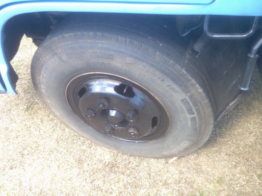 ฮขาย NKR110. ห้างแท้ เกียร์สั้นปี38 เครื่องดี คัสชีสวยตลอดเส้น. หัวเดิมบาง. อาบน้ำมาแล้วสวยๆ ยาง750-16 ยาว4.30 เอกสารพร้อมโอน ภาสี. 58 ราคา290000 ต่อรอง สนใจ0930693225