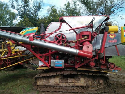 ขายรถเกี่ยวข้าว เกษตรพัฒนา ไอ้หนุ่มไวไฟ ปี54 สภาพพร้อมใช้งาน สนใจโทร 090-8588220คุณนะ 093-3258446คุณบิว หรือเข้าดูสินค้าอื่นๆได้ที่ www.truck.in.th/498 หรือเพจFacebook ณรงค์ ซื้อขายรถมือสอง (เว็บไซต์ส่วนตัว) หรือFacebook ตลาดรถมือสอง คุณนะ