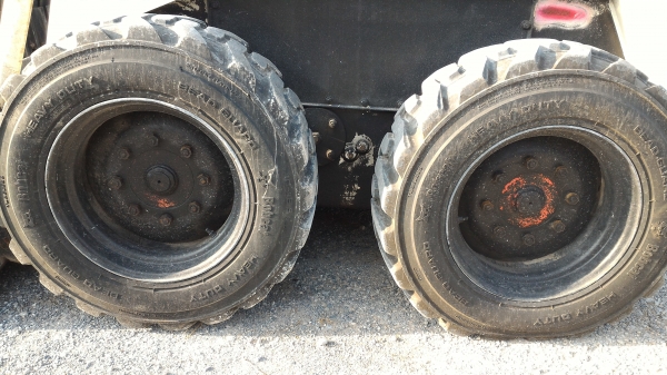 TCM 725 bobcat รถตัก ขับเคลื่อน 4x4 สวยพร้อมใช้ นำเข้าจากญี่ปุ่น โทร.090-986-2521 อ๊อบ