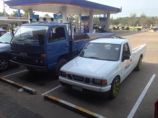 ขายครับ115สั่งลุย ปี38 เครื่องดี. คัสชีไม่ผุไม่บวม ยางพอได้ หัวสวยพร้อมใช้ ยาว4.30 ยาง750-16เอกสารพร้อมโอน  ภาสี58 ราคา430000 สนใจ0930693225 อำเภอสุวรรณภูมิ. จังหวัดร้อยเอ็ด