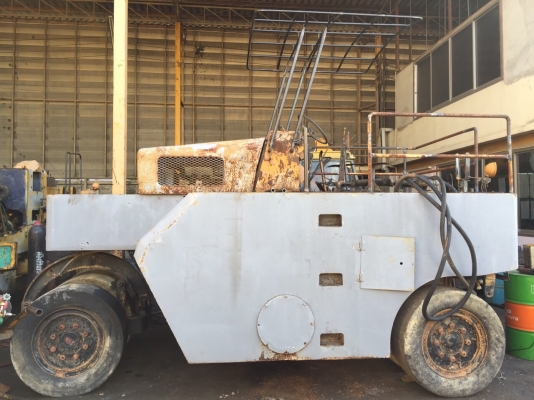 ขายด่วนรถบดล้อยาง7ล้อWATANABE WP15WE พร้อมใช้งาน เล่มทะเบียน