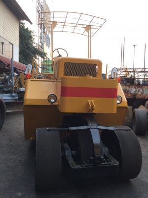 ขายด่วนรถบดล้อยาง7ล้อWATANABE WP15WE พร้อมใช้งาน เล่มทะเบียน