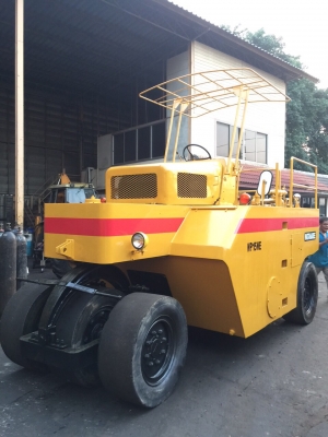 ขายด่วนรถบดล้อยาง7ล้อWATANABE WP15WE พร้อมใช้งาน เล่มทะเบียน