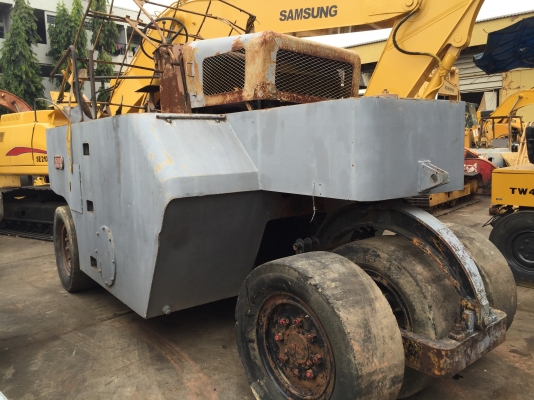 ขายด่วนรถบดล้อยาง7ล้อWATANABE WP15WE พร้อมใช้งาน เล่มทะเบียน