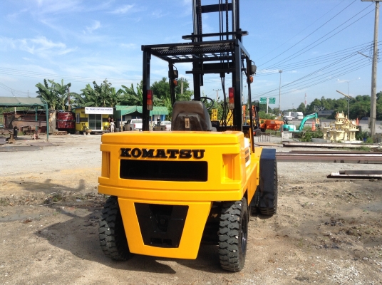 ขายรถยก 3.5 ตัน KOMATSU FD35-4 เก่าญี่ปุ่น เสายกสูง 4.0 เมตร งายกเทของได้