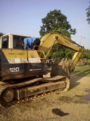 ขายแบคโค PC120-5 เครื่องดี ช่วงล่างแน่น ทำงานเร็ว สภาพพร้อมใช้งาน สนใจโทร 090-8588220คุณนะ 093-3258446คุณบิว หรือเข้าดูสินค้าอื่นๆได้ที่ www.truck.in.th/498 หรือเพจFacebook ณรงค์ ซื้อขายรถมือสอง (เว็บไซต์ส่วนตัว) หรือFacebook ตลาดรถมือสอง คุณนะ