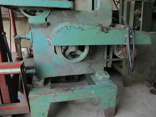 ขายเลื่อยสายพานตัวใหญ่พร้อมใช้งาน