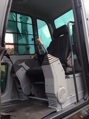 ขาย รถขุด KOBELCO SK 200-1 มาร์คทรี  ปรับสภาพใหม่ พร้อมใช้    เอกสารครบ  สนใจโทร  089-7462641 เจ๊สุวรรณีจ้า