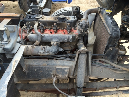 รถดั้มพ์ 6 ล้อ