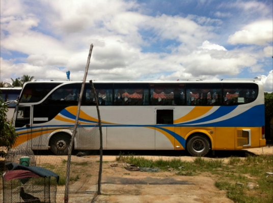 -ขาย-รถบัส แอร์แขวน ถุงลมใน เบรคแห้ง เครื่องMitsu 6D40