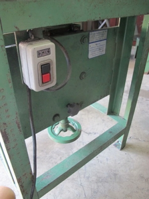 ขายเครื่องขัดกระดาษทราย เจียร ขัดโค้งหรือกลมใช้ไฟบ้านพร้อมใช้ ขายเครื่องขัดกระดาษทราย เจียร ขัดโค้งหรือกลมใช้ไฟบ้านพร้อมใช้