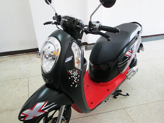 ขาย Honda Scoopy I ล้อแม็ก S12 ตัว TOP ปี 2014 ไมล์ 5748 กม รถหัวฉีดประหยัดน้ำมัน สภาพสวย เครื่องแน่ๆ สีดำ แดง ราคา 34900 บาท