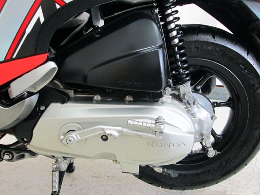 ขาย Honda Scoopy I ล้อแม็ก S12 ตัว TOP ปี 2014 ไมล์ 5748 กม รถหัวฉีดประหยัดน้ำมัน สภาพสวย เครื่องแน่ๆ สีดำ แดง ราคา 34900 บาท