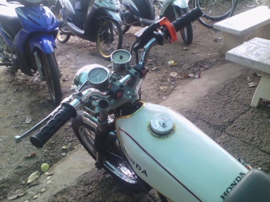 ขาย Dt เครื่องไลฟาน150 เเต่งเเนวเเทรกเกอร์ รถพร้อมใช้งาน (ไม่่ ท.บ. / มีใบซื้อขายออกให้) ค่าตัว 11500 บาท สนใจทักเเชทหรือโทร.089-8054390 โอ๋ อยู่จังหวัด ลพบุรี