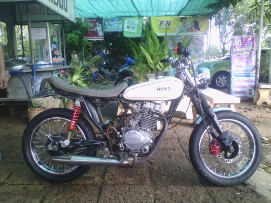 ขาย Dt เครื่องไลฟาน150 เเต่งเเนวเเทรกเกอร์ รถพร้อมใช้งาน (ไม่่ ท.บ. / มีใบซื้อขายออกให้) ค่าตัว 11500 บาท สนใจทักเเชทหรือโทร.089-8054390 โอ๋ อยู่จังหวัด ลพบุรี