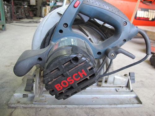 ขายเลื่อยวงเดือนBoschของแท้สภาพสวยพร้อมใบตัด