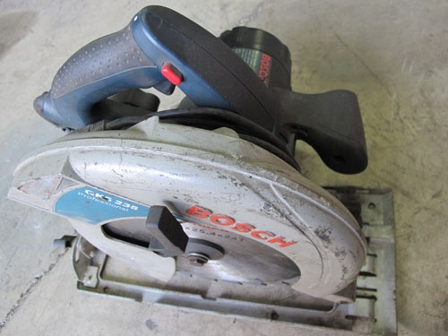 ขายเลื่อยวงเดือนBoschของแท้สภาพสวยพร้อมใบตัด