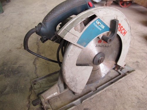 ขายเลื่อยวงเดือนBoschของแท้สภาพสวยพร้อมใบตัด