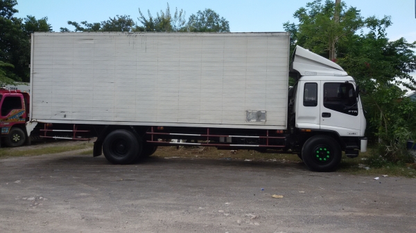 ขายรถ 6 ล้อใหญ่ อีซุซุ DECA  รถห้างแท้. เครื่องดี. คัชีสวย. สภาพพร้อมใช้งาน .