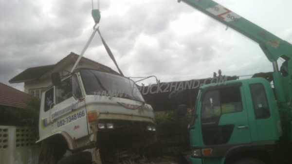 หัวเก๋ง HINO   F17 - F18   อุปกรณ์ภายในมีตามรูป