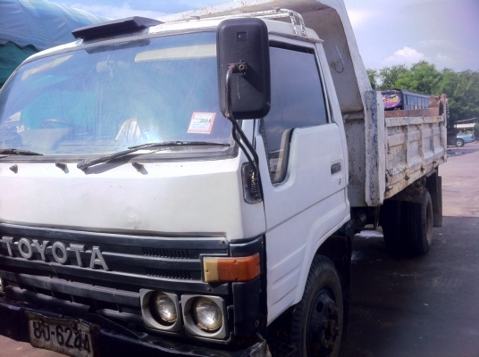 ต้องการขายรถ6ล้อดั้มขายตามสภาพปี32เครื่อง115แรง2เพลาขายตามสภาพสนใจติดต่อโดยตรง