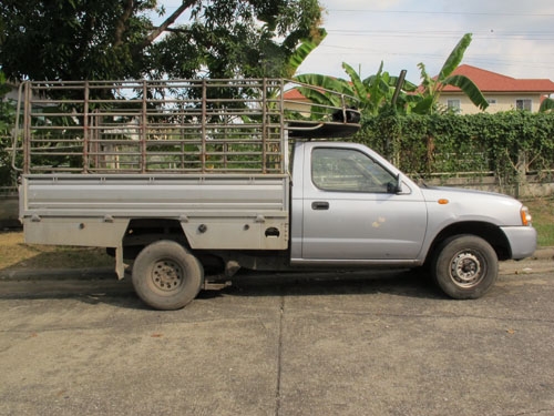 ขายรถNissan frontier ปี03คานเดิมๆบางๆสวยมากแอร์เย็น เครื่องดีเซลTD27ฝาขาว