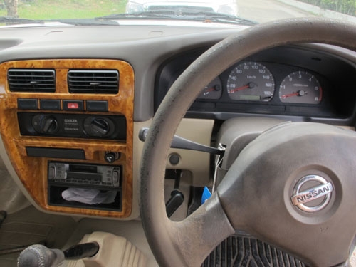 ขายรถNissan frontier ปี03คานเดิมๆบางๆสวยมากแอร์เย็น เครื่องดีเซลTD27ฝาขาว