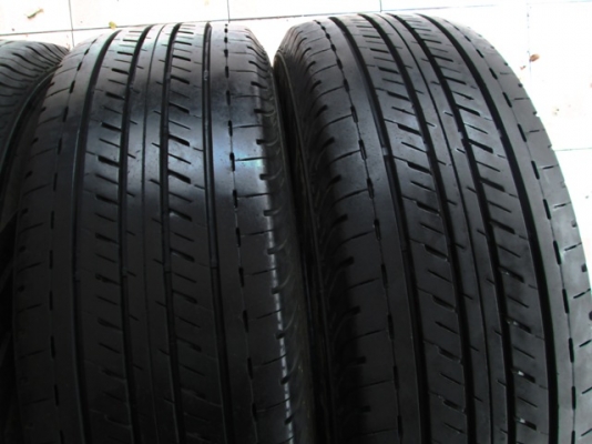 ขายยาง BRIDGESTONE R611 215-65-16 ปี13 (1ชุด) ไม่แพง