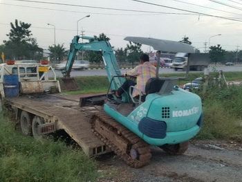 จัดส่ง รถขุด ตัวที่ 2 ให้ลูกค้า เพชรบุรีครับ KOMATSU PC10-7 ขอบคุณครับ ท่านใดสนใจติดต่อ 0816221299 ครับ