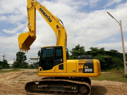 ขายครับ Komatsu  PC200-8 MO ไมล์ชม.5,000 /สภาพสวยครับ เอกสาร ใบแจ้งจำหน่ายครับ