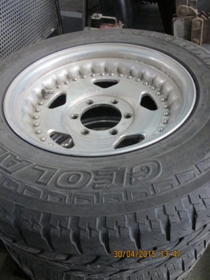 ขายล้อCENTRE LINEอเมริกา ขอบ16กว้าง8.5นิ้ว6รูพร้อมยาง265x70x16