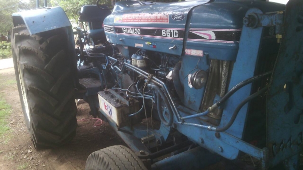 ขายรถไถฟอร์ด6610แท้ เสื้อลาย ท้ายใหญ่ เกียร์F พร้อมลุยงาน