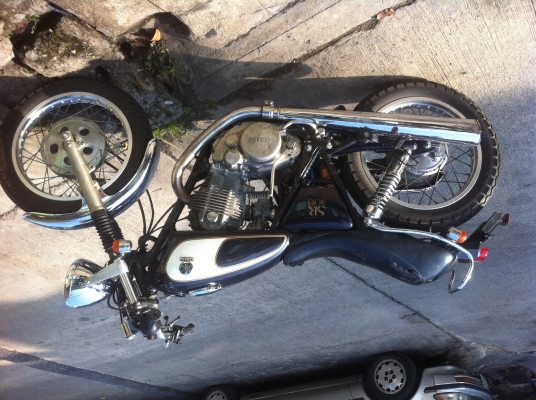 ขายครับ sr400 เครื่องดีวิ่งมันส์ไม่มีปัญหา inv.เครื่อง 0820595175