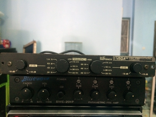 CROSSOVER HIFONICE เข้า1 ออก2 Made in USA มือ2