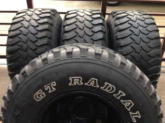 ล้อกระทะผ่า15 พร้อมยาง Mud 33 12.5 ดอกเยอะ ราคาไม่แพง