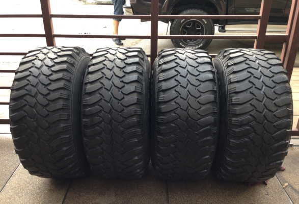ล้อกระทะผ่า15 พร้อมยาง Mud 33 12.5 ดอกเยอะ ราคาไม่แพง