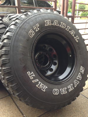 ล้อกระทะผ่า15 พร้อมยาง Mud 33 12.5 ดอกเยอะ ราคาไม่แพง