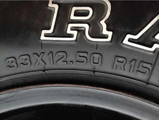 ล้อกระทะผ่า15 พร้อมยาง Mud 33 12.5 ดอกเยอะ ราคาไม่แพง