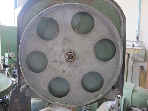 ขายเครื่องเลื่อยสายพานขนาดใหญ่ เล็กหลายตัวและของอื่นๆอีกมาก ขายเครื่องเลื่อยสายพานขนาดใหญ่ เล็กหลายตัวและของอื่นๆอีกมาก