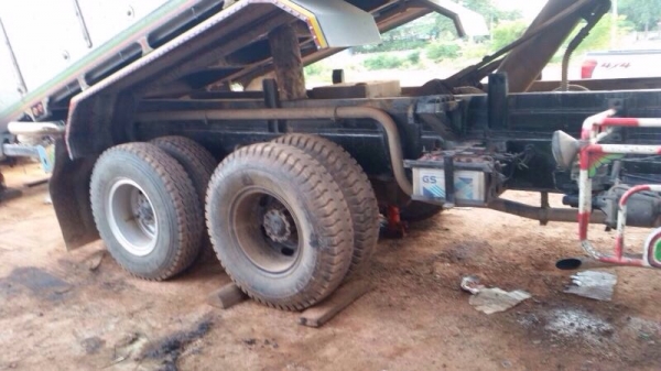 ขายรถพ่วง Hino 3H เครื่อง turbo inter cooller เกียร์ฟูลเลอร์ ช่วงล่าง ZM ขายรถพ่วง Hino 3H เครื่อง turbo inter cooller เกียร์ฟูลเลอร์ ช่วงล่าง ZM