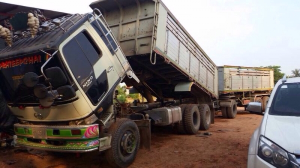 ขายรถพ่วง Hino 3H เครื่อง turbo inter cooller เกียร์ฟูลเลอร์ ช่วงล่าง ZM