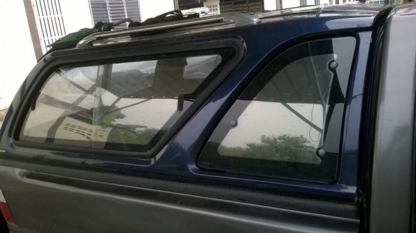 เครี่บอยใส่อีซุดร้ากอน