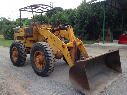 ขายรถตัก Komatsu JH30B ; รถเก่าญี่ปุ่น 100\%;  สภาพสวยพร้อมใช้งานได้ทันที สนใจติดต่อ 081-9485494