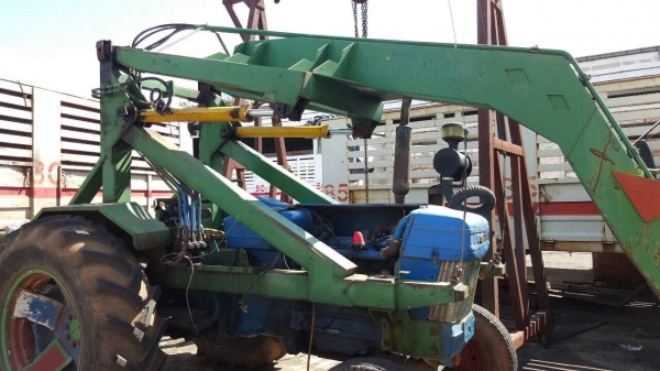 ขายรถไถ FORD 5500 เครื่อง T6 ติดคีบอ้อย เอกสารเล่มทะเบียนครบ รถพร้อมใช้ ราคาคุยกันได้ครับ ขายรถไถ FORD 5500 เครื่อง T6 ติดคีบอ้อย เอกสารเล่มทะเบียนครบ รถพร้อมใช้ ราคาคุยกันได้ครับ