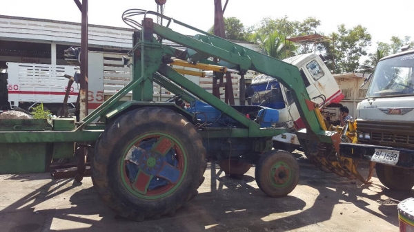 ขายรถไถ FORD 5500 เครื่อง T6 ติดคีบอ้อย เอกสารเล่มทะเบียนครบ รถพร้อมใช้ ราคาคุยกันได้ครับ ขายรถไถ FORD 5500 เครื่อง T6 ติดคีบอ้อย เอกสารเล่มทะเบียนครบ รถพร้อมใช้ ราคาคุยกันได้ครับ